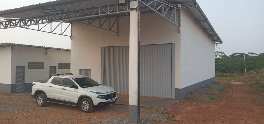 Doca de carga da f&aacute;brica da Ariel Nutri&ccedil;&atilde;o Animal